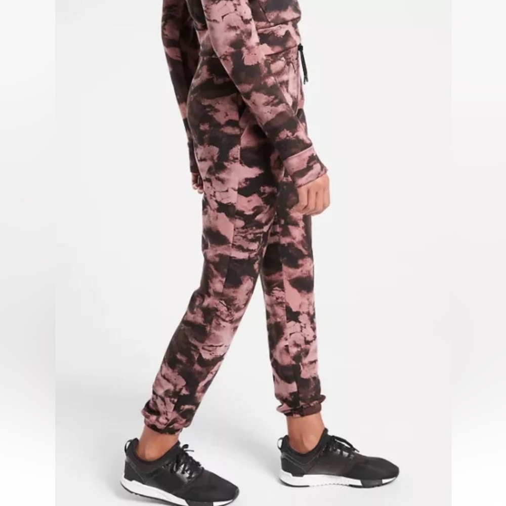 Athleta Girl Warm Up Jogger in Pink Print size XL / 14